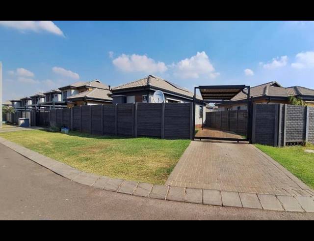 3 BEDROOM HOUSE FOR SALE IN ALBERTSDAL